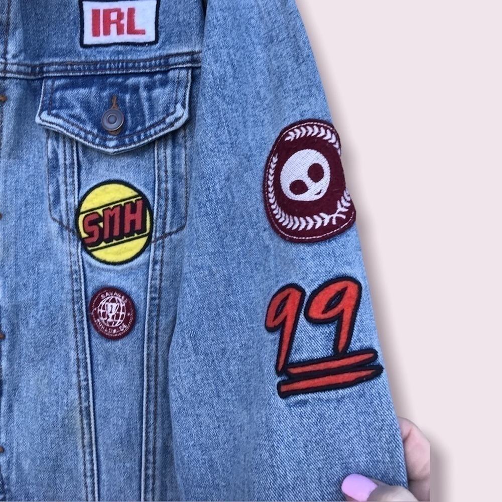 Forever 21 Patched Jean Jacket Size S - Picture 3 of 8
